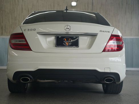 Used 2012 Mercedes-Benz C 300 4MATIC Sedan image 9