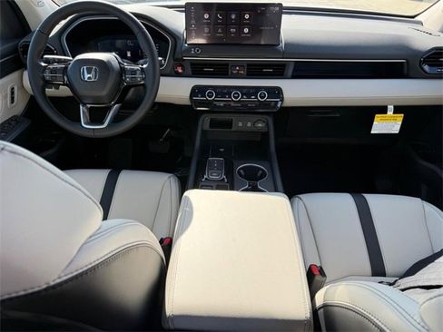 New 2026 Honda Pilot Touring image 8