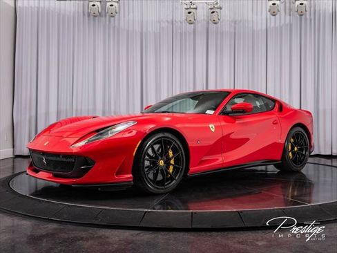Used 2020 Ferrari 812 Superfast RWD image 7