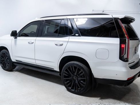 Used 2022 Cadillac Escalade Sport Platinum w/ Heavy-Duty Trailer Package AWD/4WD image 2