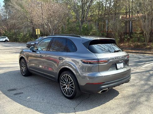 Used 2020 Porsche Cayenne image 8