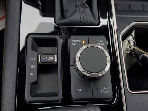 Used 2024 Toyota Tundra Limited image 32