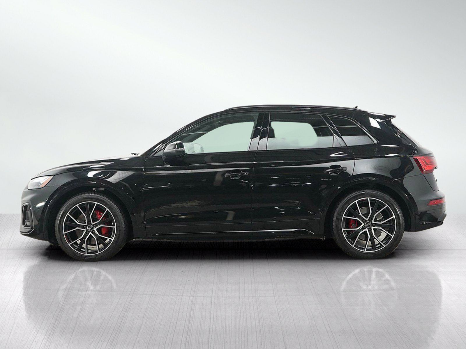 Used 2024 Audi SQ5 Premium Plus w/ Premium Plus Package AWD/4WD image 2