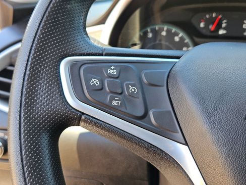 Used 2022 Chevrolet Malibu LT FWD image 17