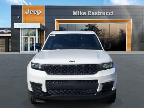 New 2025 Jeep Grand Cherokee L Altitude image 2