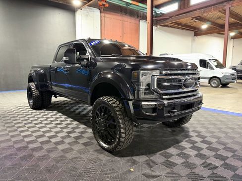 Used 2021 Ford F450 Platinum w/ Camper Package image 6