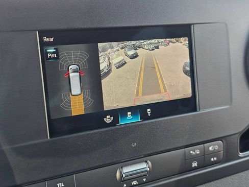 Used 2024 Mercedes-Benz Sprinter 3500 image 32