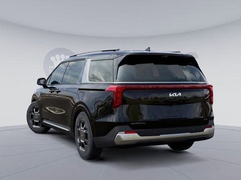 New 2026 Kia Carnival SX image 5