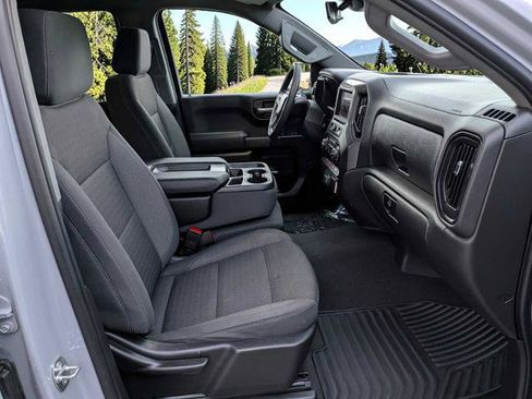 Used 2024 Chevrolet Silverado 1500 Custom Trail Boss w/ LPO, Dark Essentials Package AWD/4WD image 17
