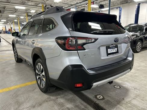 Certified 2023 Subaru Outback Limited image 6
