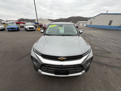 Used 2023 Chevrolet TrailBlazer LT w/ LPO, Blackout Package image 2