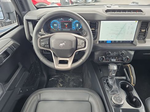 New 2025 Ford Bronco Badlands w/ Sasquatch Package AWD/4WD image 7