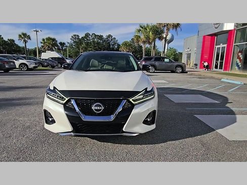 Used 2023 Nissan Maxima Platinum w/ Sport Mat Group FWD image 19