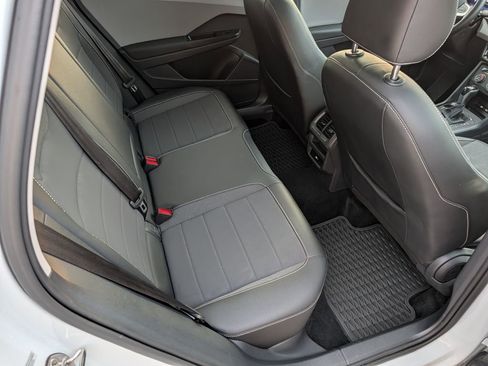 Used 2022 Volkswagen Taos SE image 22