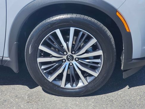 Used 2025 INFINITI QX60 Sensory AWD/4WD image 10