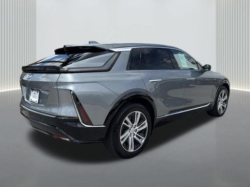 Certified 2024 Cadillac Lyriq Tech RWD image 6