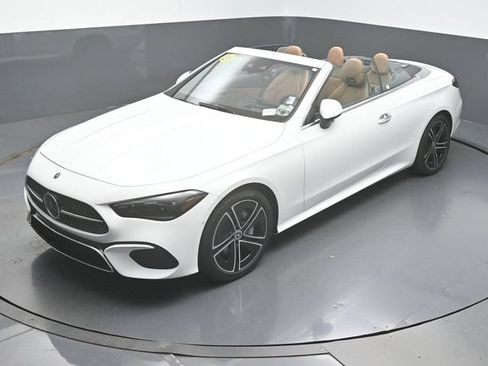 Used 2026 Mercedes-Benz CLE 300 4MATIC Cabriolet image 41