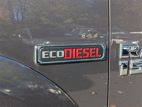 Used 2016 RAM 1500 Laramie w/ Convenience Group image 8