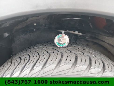 Used 2018 Toyota RAV4 Limited FWD image 32
