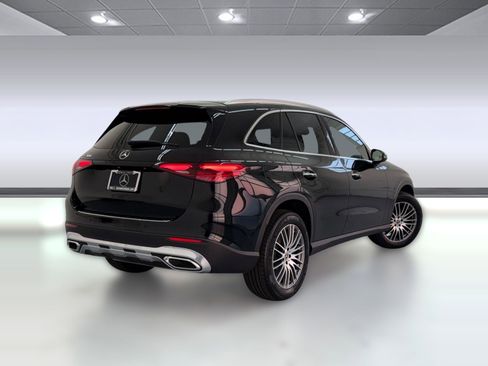 Used 2026 Mercedes-Benz GLC 300 image 8