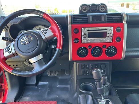 Used 2012 Toyota FJ Cruiser 4WD w/ Trail Teams Special Edition image 10