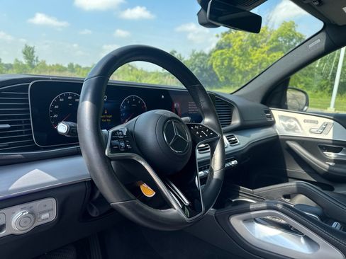 Used 2024 Mercedes-Benz GLS 450 4MATIC image 21