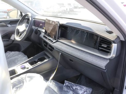 New 2026 Volkswagen Tiguan S image 39