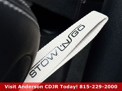 New 2026 Chrysler Pacifica Select image 8