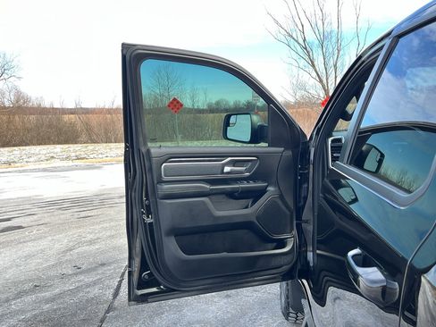 Used 2019 RAM 1500 Big Horn image 12