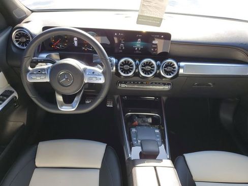 Used 2023 Mercedes-Benz GLB 250 image 8