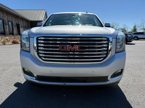 Used 2018 GMC Yukon SLT w/ Premium Edition image 9