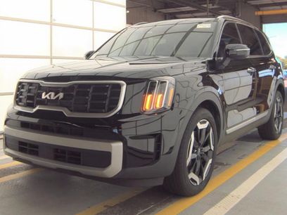 Used 2024 Kia Telluride S w/ S Sunroof Package