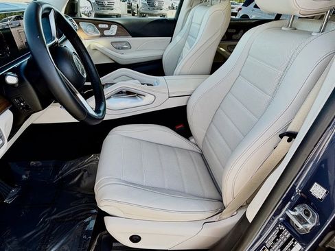 Used 2026 Mercedes-Benz GLS 450 4MATIC image 19