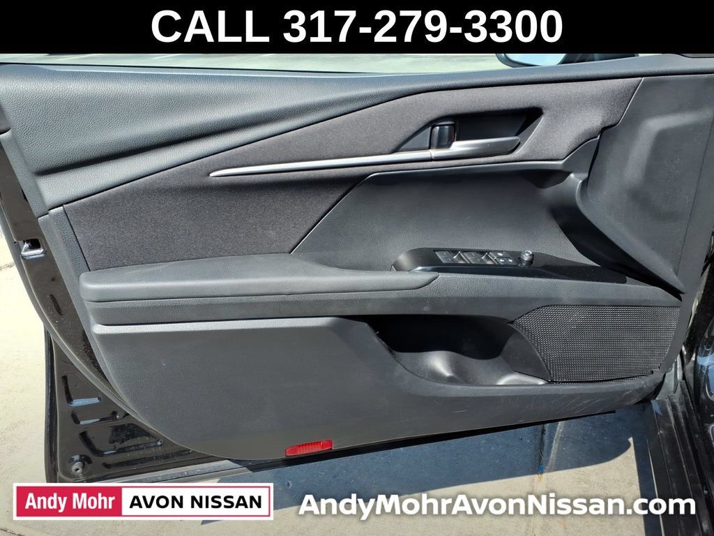 Used 2025 Toyota Camry LE FWD image 15