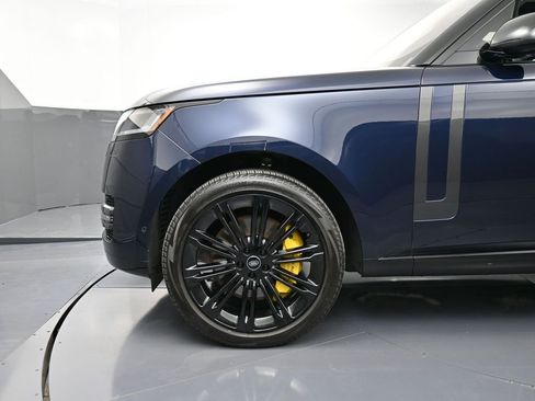 Used 2023 Land Rover Range Rover SE image 12