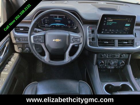 Used 2023 Chevrolet Suburban Premier RWD image 18