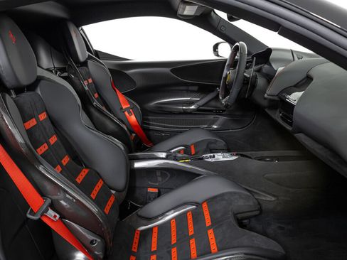 Used 2022 Ferrari SF90 Stradale image 39