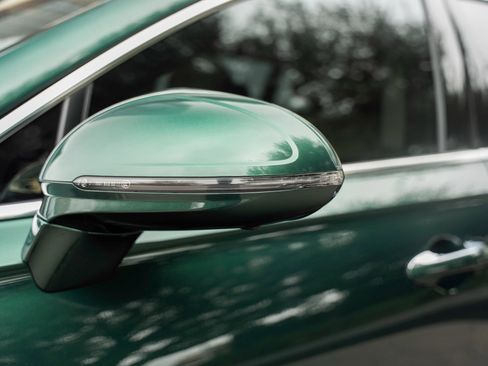 Used 2023 Bentley Flying Spur W12 image 13