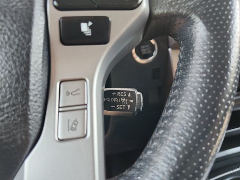 Used 2022 Toyota 4Runner SR5 AWD/4WD image 24