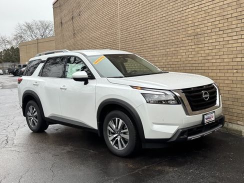New 2025 Nissan Pathfinder SL AWD/4WD image 4