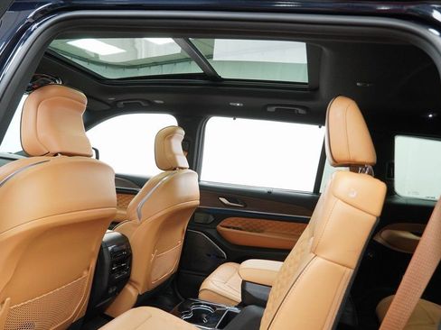 Certified 2024 Jeep Grand Cherokee L Summit w/ High Altitude Package image 23