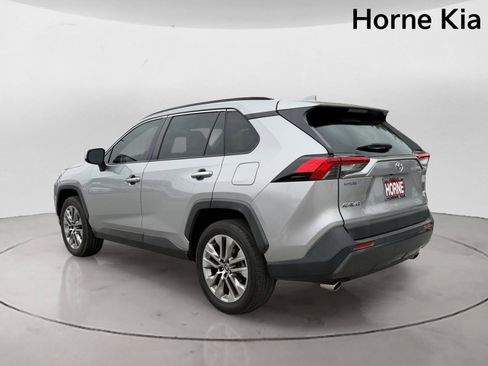 Used 2020 Toyota RAV4 Limited w/ Limited Grade Weather Package FWD image 5