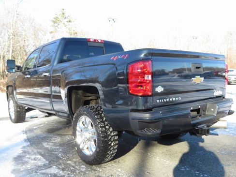 Used 2019 Chevrolet Silverado 2500 High Country w/ Duramax Plus Package image 7