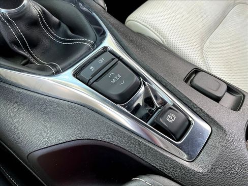 Used 2019 Chevrolet Camaro SS RWD image 35