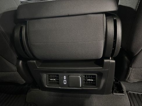 Used 2024 Chevrolet Silverado 1500 LT image 21