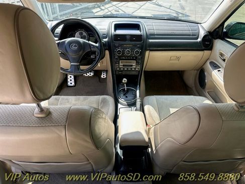 Used 2002 Lexus IS 300 image 6