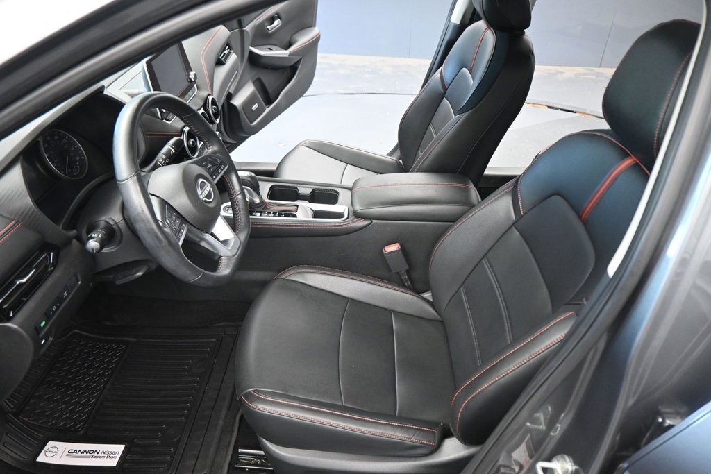 Used 2024 Nissan Sentra SR w/ SR Premium Package FWD image 9