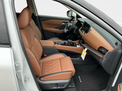 New 2026 Nissan Rogue Platinum w/ Platinum Premium Package AWD/4WD image 17
