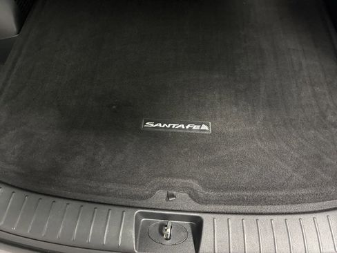 Used 2019 Hyundai Santa Fe FWD image 17