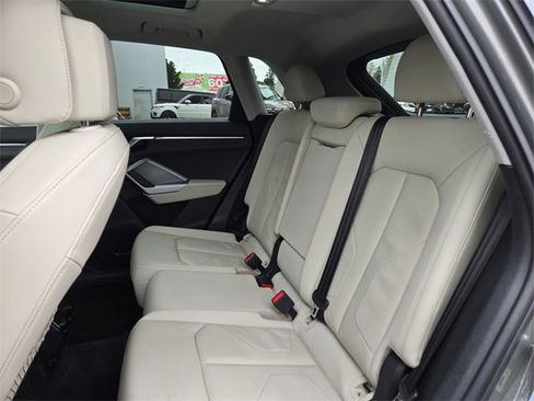 Used 2022 Audi Q3 2.0T Premium image 17